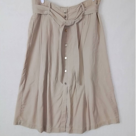 Ann Taylor Dresses & Skirts - Ann Taylor Button Front Knee Skirt Size 14 in Tan